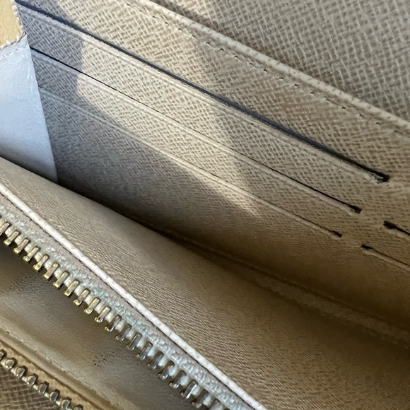 Authentic Louis Vuitton Damier Azur Wallet - Picture 9 of 16